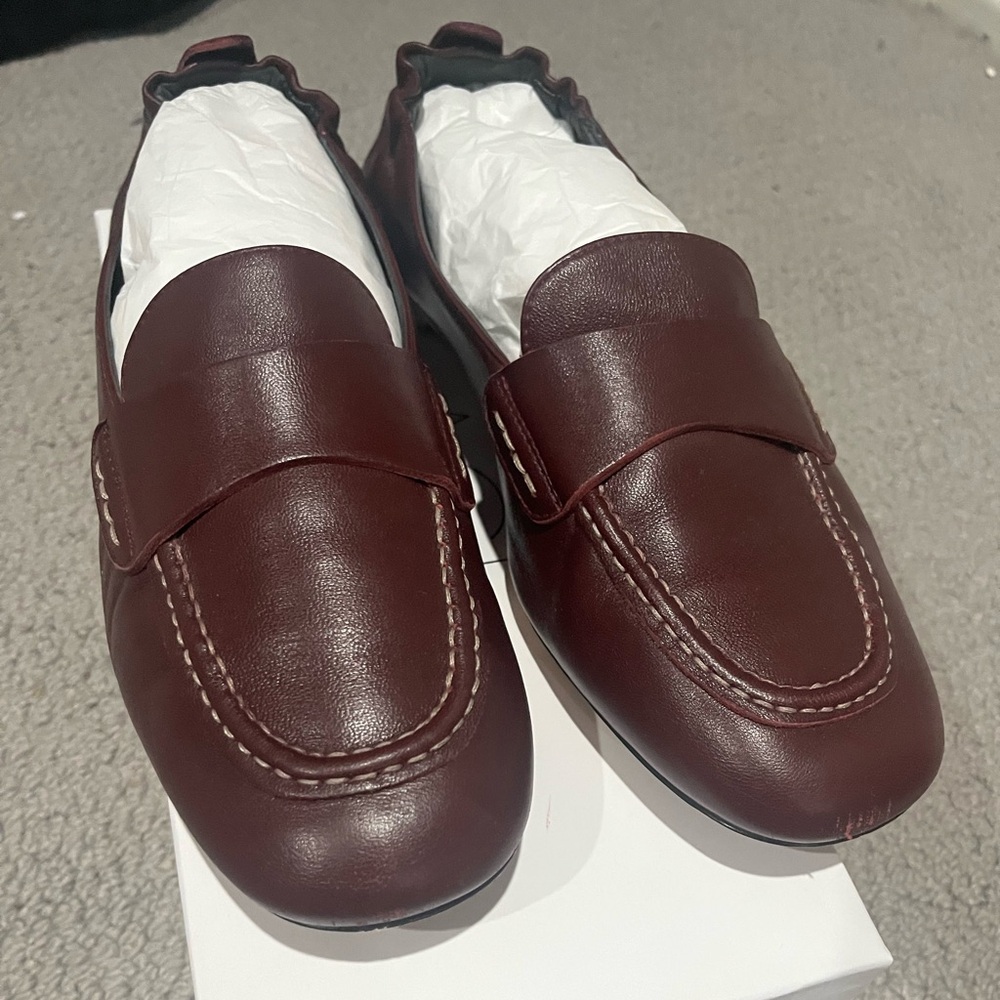 AGL Christina loafer in Bordeaux